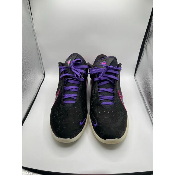 Nike LeBron 22 “Blacklight” size 11 men’s main image 4